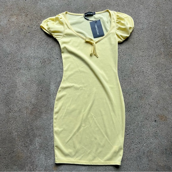 nwt prettylittlething yellow bodycon mini dress - Picture 1 of 7